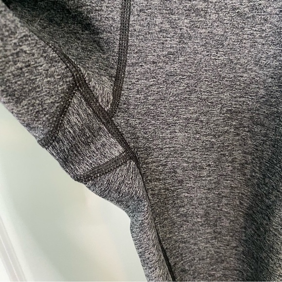 Lululemon Pace Rival Crop Leggings Heathered Black / Gray in Sz 4 with Pockets - Picture 11 of 16